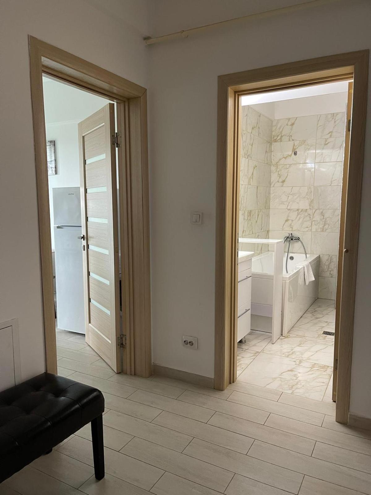 Urban Nest- Apartament Cu 2 Camere, Aproape De Iulius Mall 雅西 外观 照片